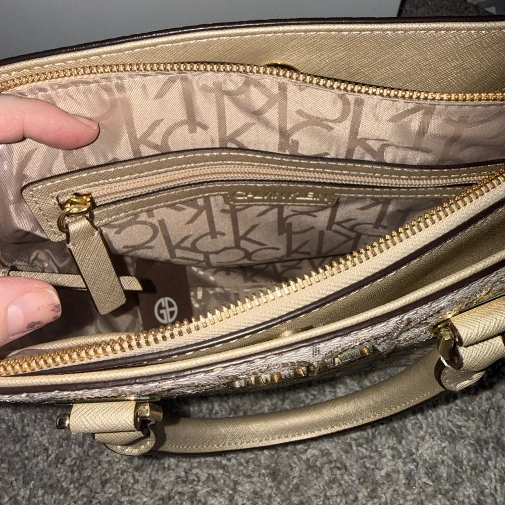 Calvin Klein NWT Women's Beige sparkle CK handbag